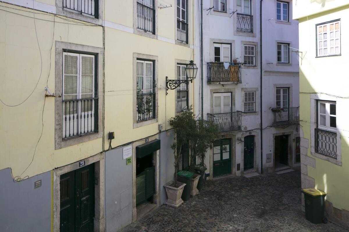 Central Lisbon Cozy & Near The Subway Apartment Luaran gambar